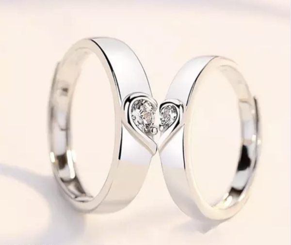 Valentine's Exclusive Silver Adjustable Promising Love You King Queen Broken Heart Couple Ring for Husband & Wife / Men & Women / Boys & Girls / Boyfriends & Girlfriends & for Wedding / Anniversary / Birthday Gift.